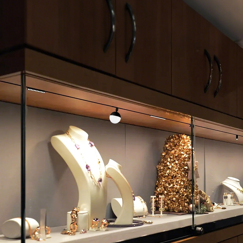 Ποιο είδος φωτισμού έχει την καλύτερη χρωματική απόδοση για τους πάγκους χρυσού και κοσμημάτων στα εμπορικά κέντρα;